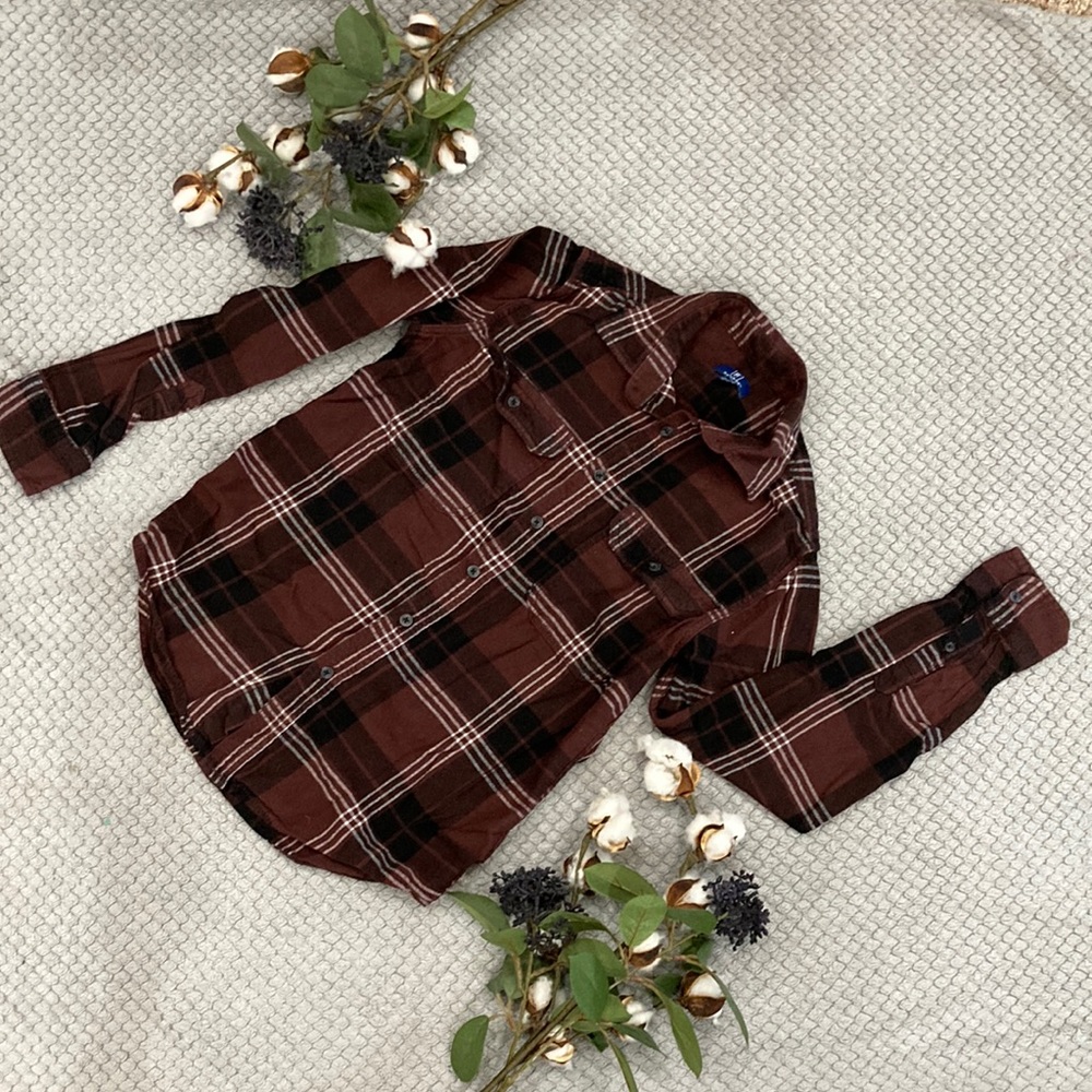 George brand dark brown plaid flannel top. Size XS.